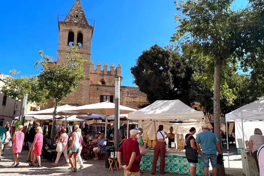 day trip to son servera market