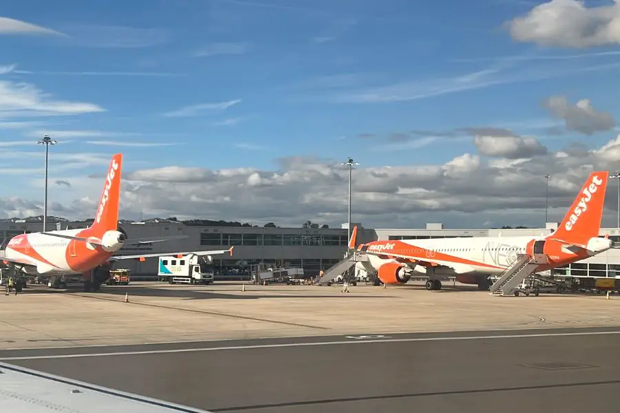 travelling through palma de mallorca airport in winter