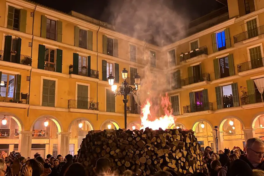 mallorca in january bonfire plaza mayor