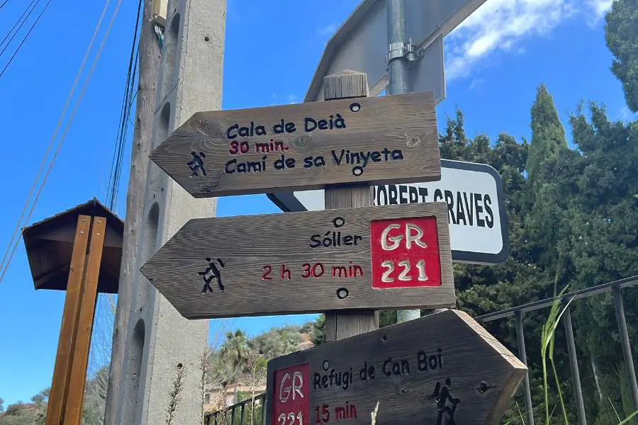 How to walk to Cala Deia, Mallorca