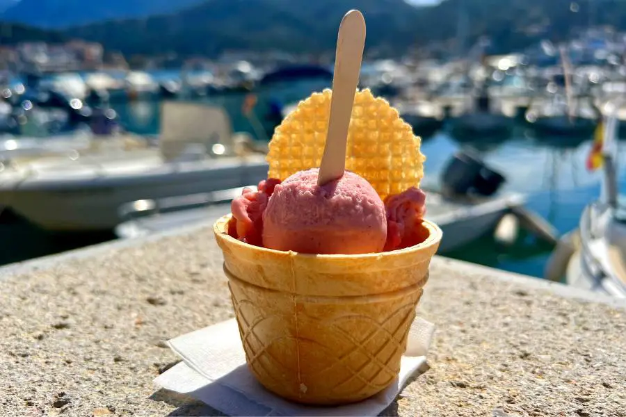 Eating Ice Cream Things to do in Port de Soller
